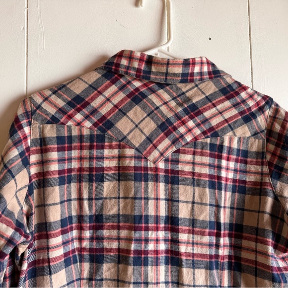 SOLD**** WRANGLER// button up long sleeve ranch shirt - Picture 5 of 5